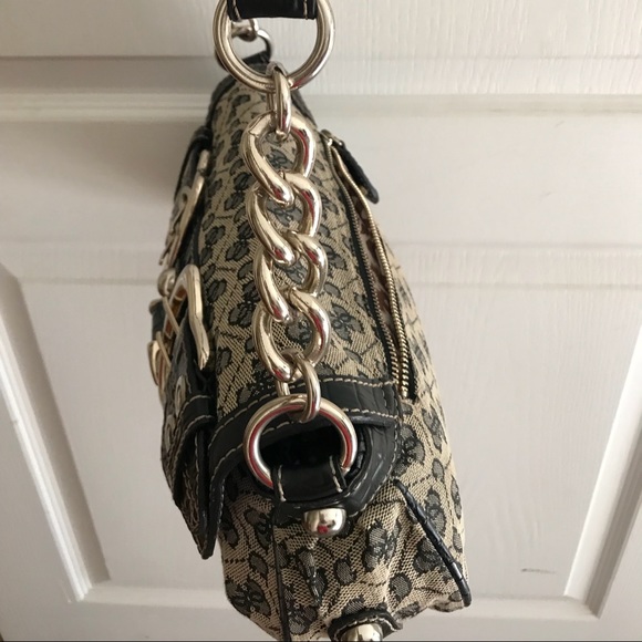 Authentic Guess shoulder bag - Picture 8 of 8